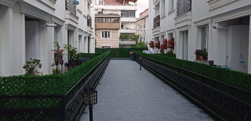 3 rooms flat 100²m. Istanbul Turkey